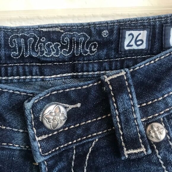 Miss Me Signature Straight Jeans, Size 26 - Picture 4 of 10